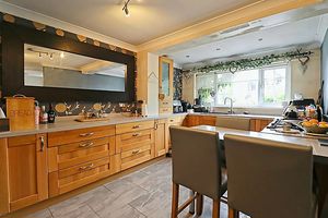 Kitchen- click for photo gallery